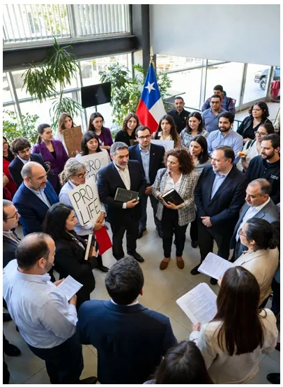 Conflicto entre la lealtad a la fe y la obediencia a las leyes civiles